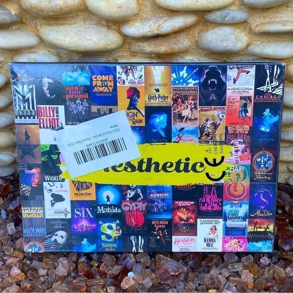 NWT New 50 Piece Retro Musical Movies Posters Wall Collage Kit. Sealed - Picture 2 of 2